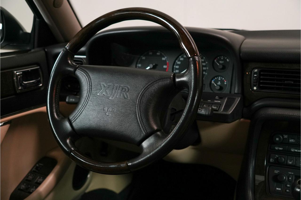 1995 Jaguar XJR
