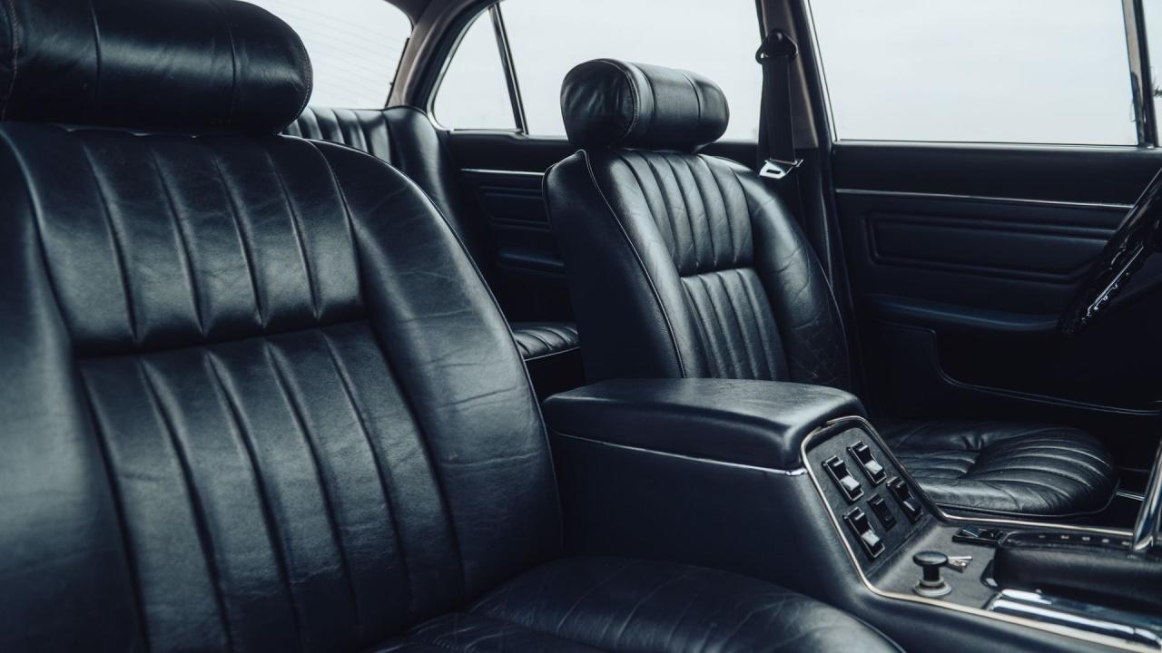 1974 Daimler Double-Six Series II