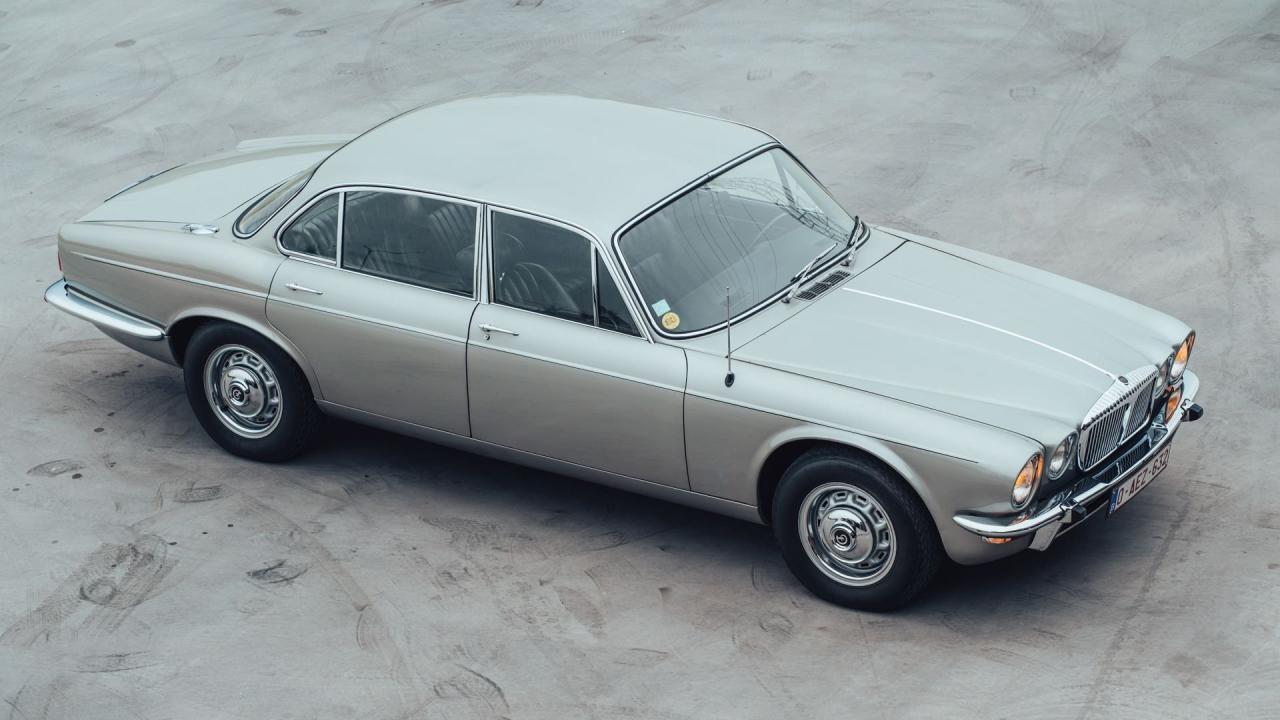 1974 Daimler Double-Six Series II