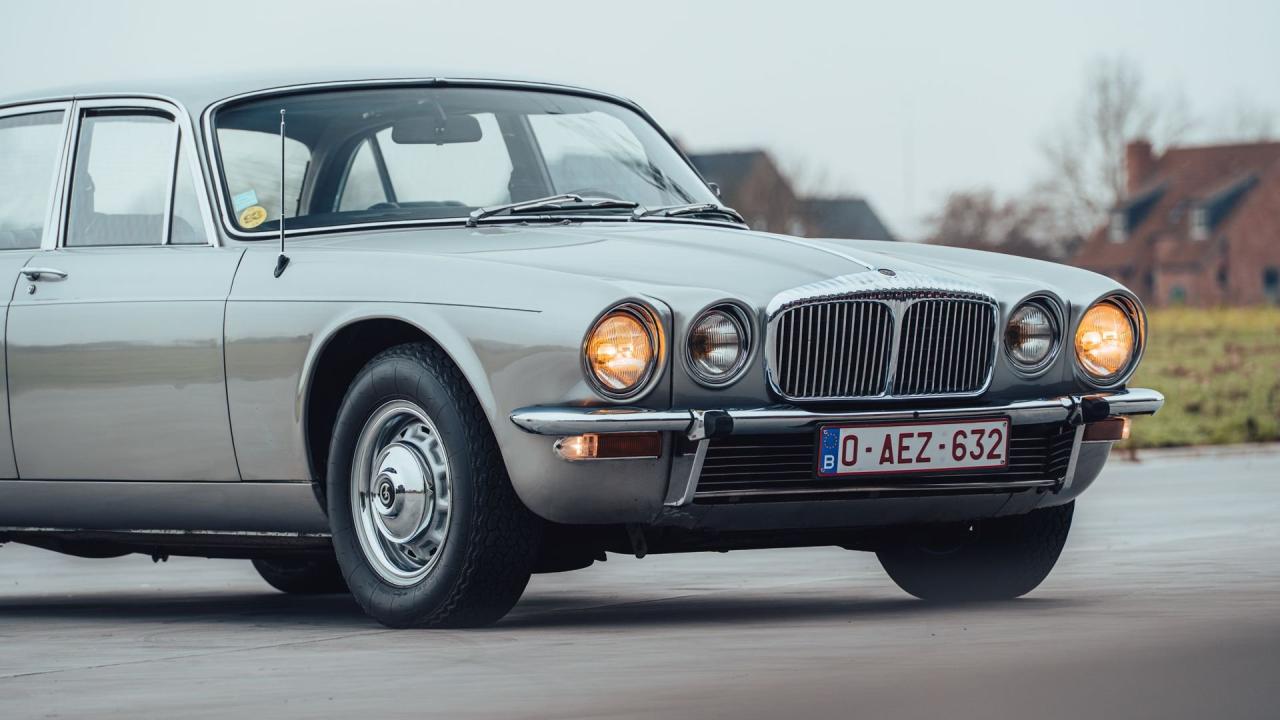1974 Daimler Double-Six Series II