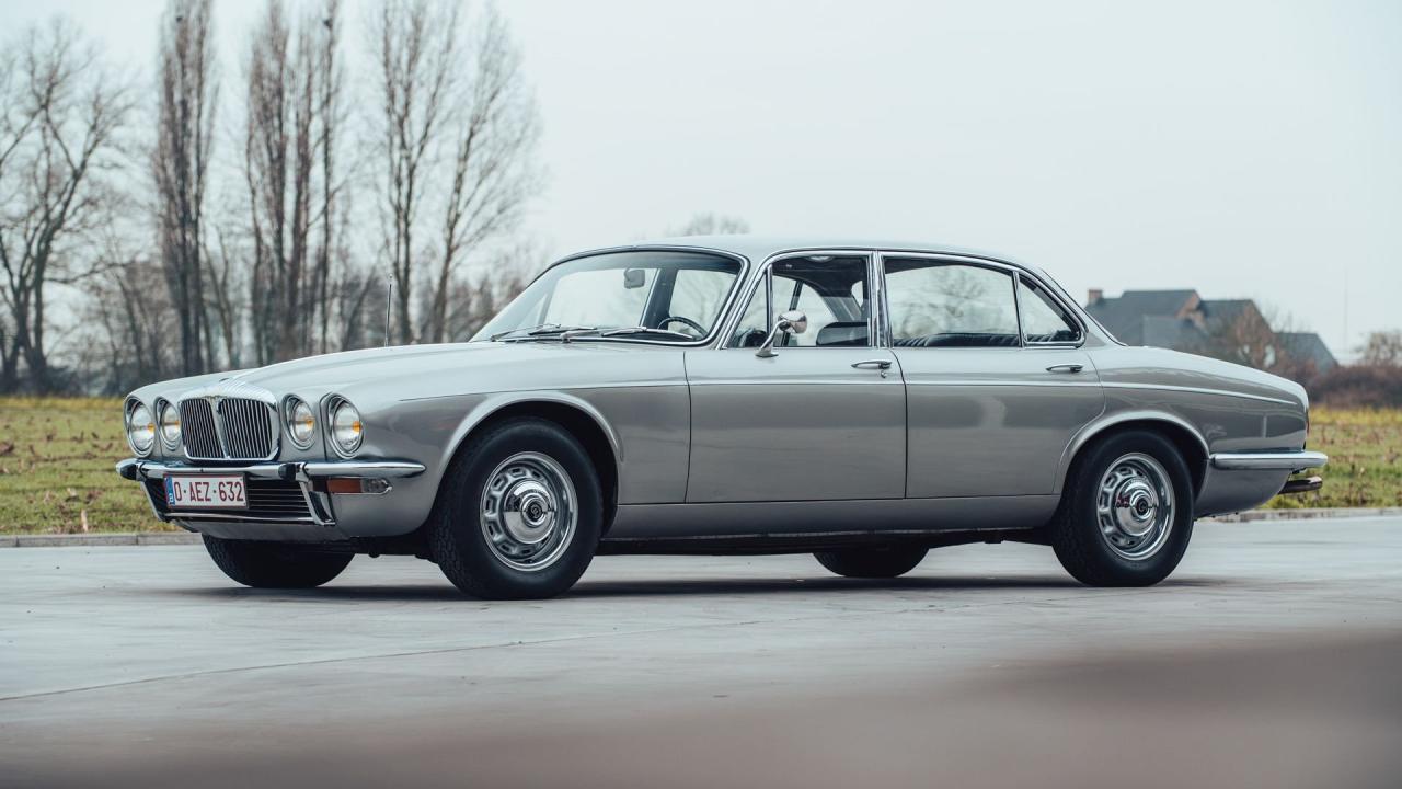 1974 Daimler Double-Six Series II