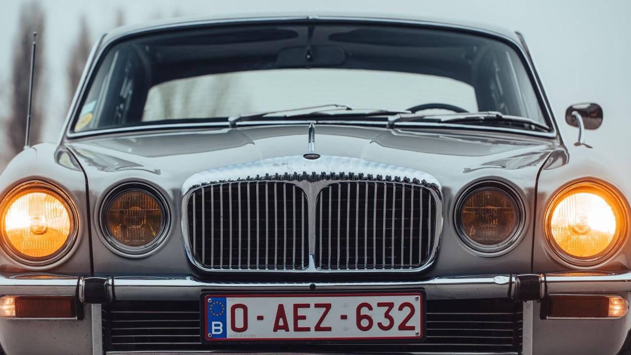 1974 Daimler Double-Six Series II