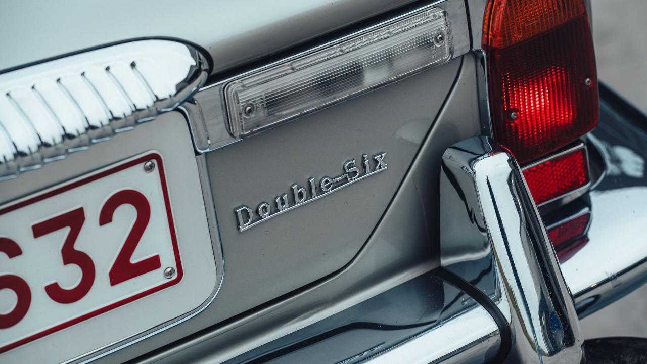 1974 Daimler Double-Six Series II