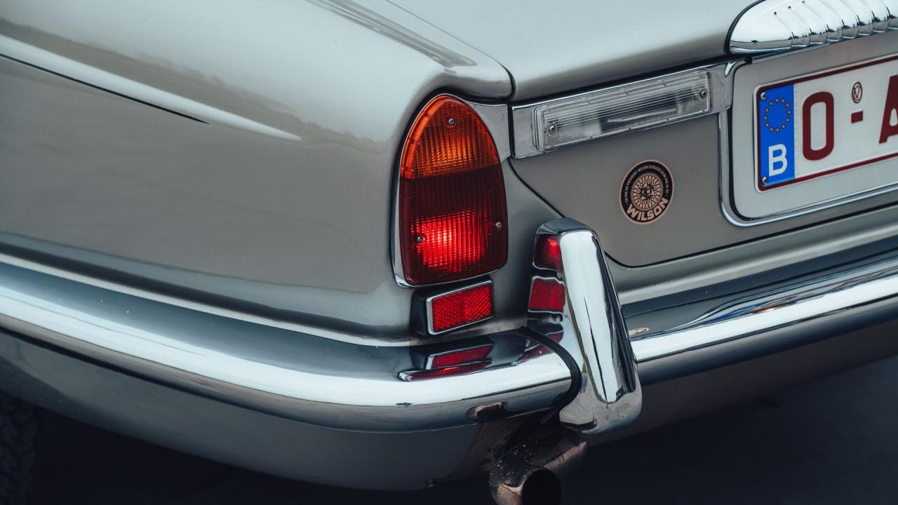 1974 Daimler Double-Six Series II