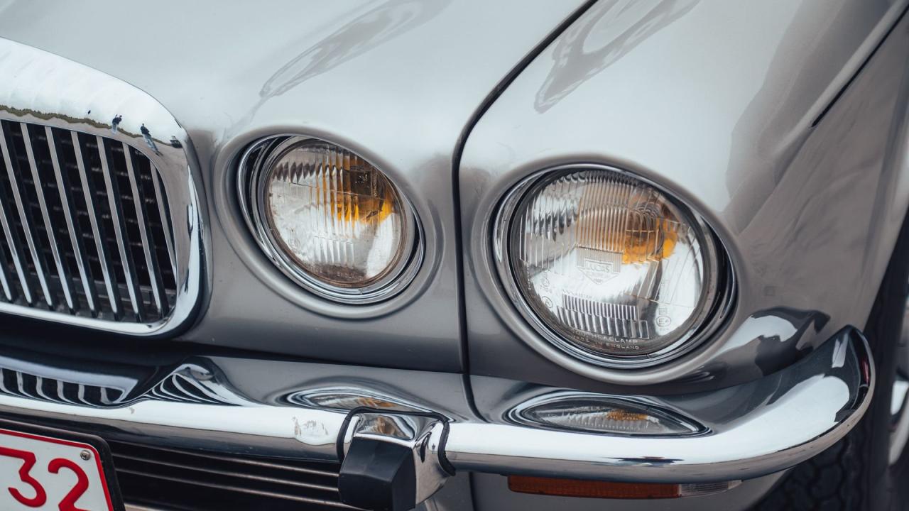 1974 Daimler Double-Six Series II