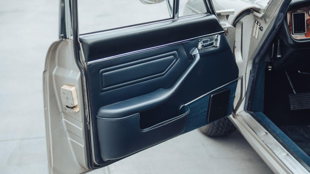 1974 Daimler Double-Six Series II