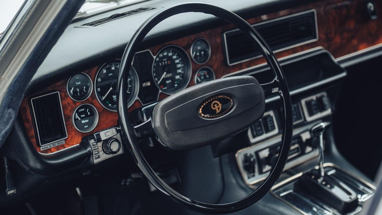 1974 Daimler Double-Six Series II