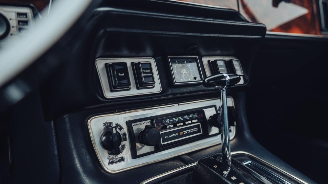 1974 Daimler Double-Six Series II