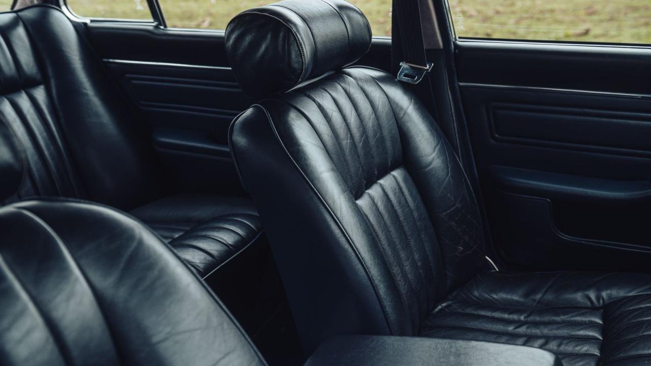 1974 Daimler Double-Six Series II