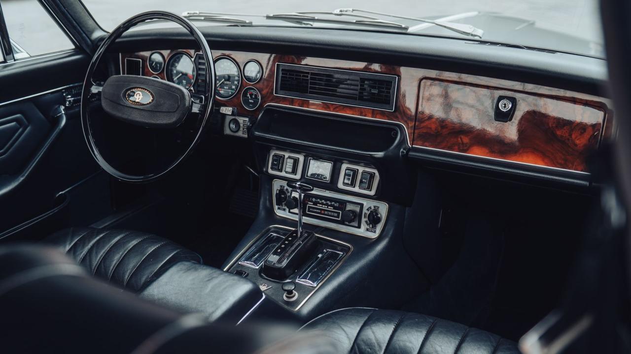 1974 Daimler Double-Six Series II