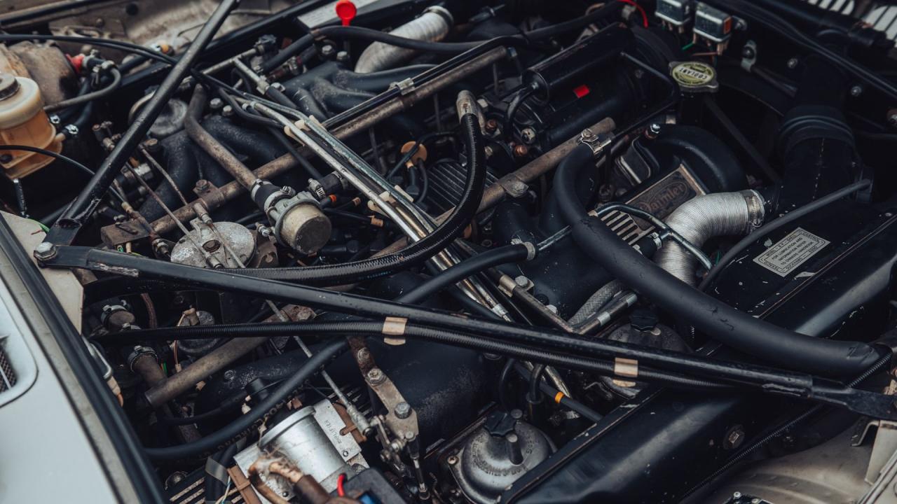 1974 Daimler Double-Six Series II