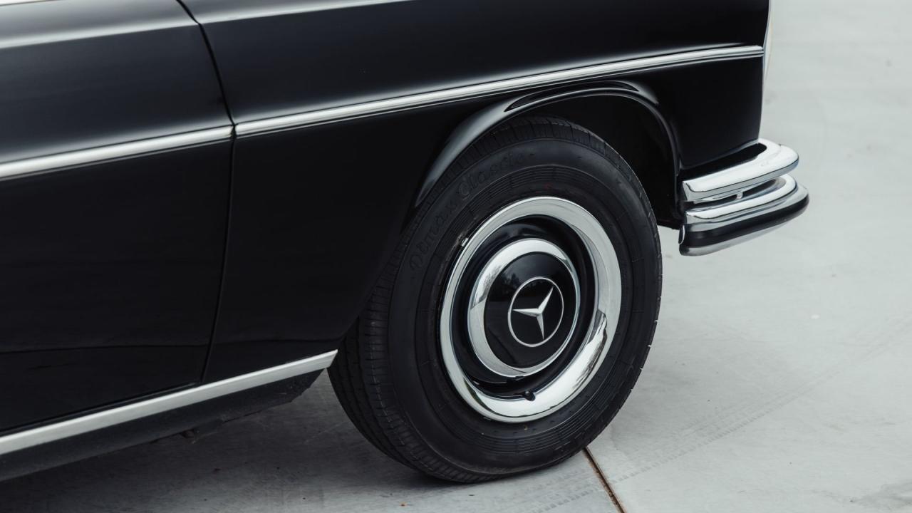 1966 Mercedes - Benz 250 S