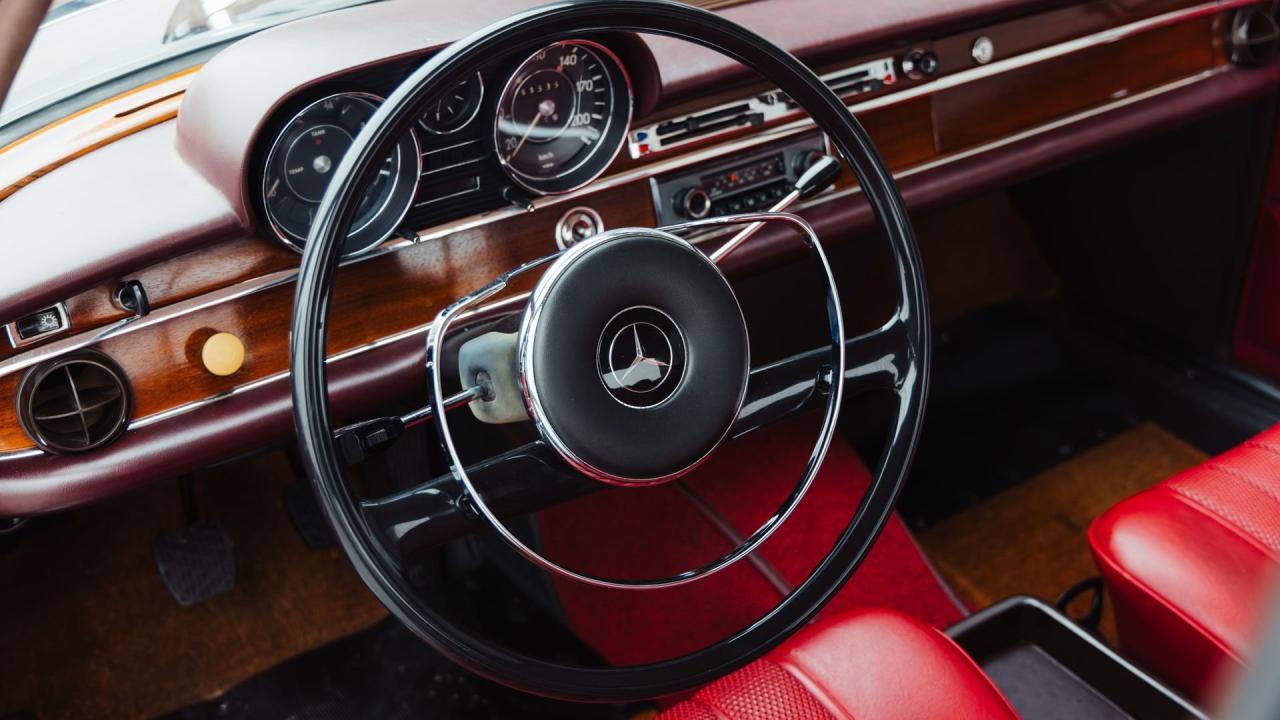 1966 Mercedes - Benz 250 S