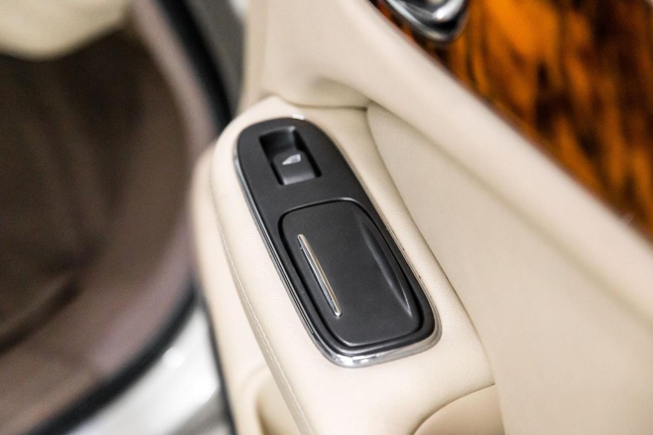 2006 Jaguar 42710 mile XJ8