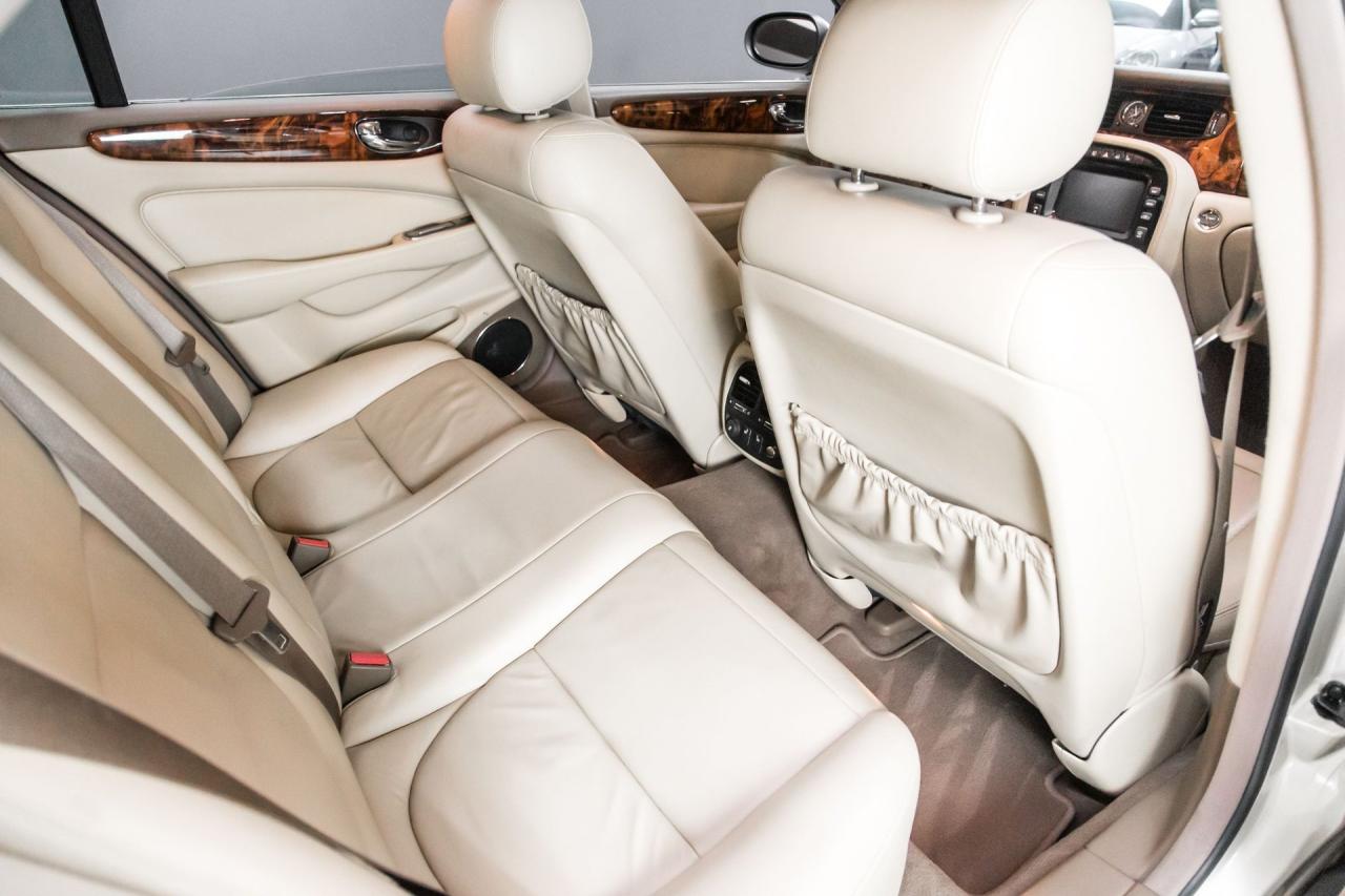 2006 Jaguar 42710 mile XJ8