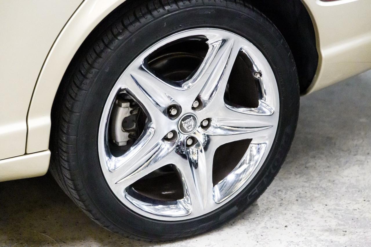 2006 Jaguar 42710 mile XJ8