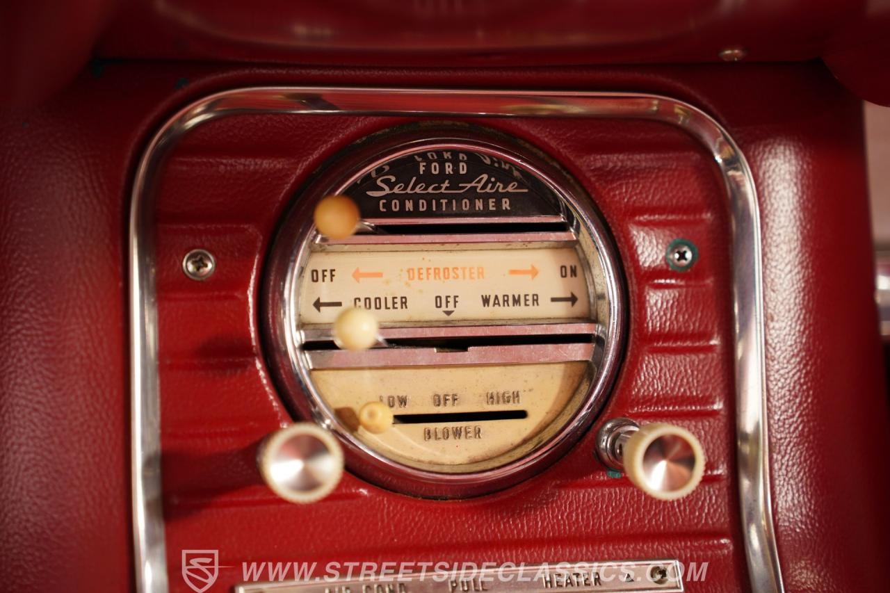 1960 Ford Thunderbird