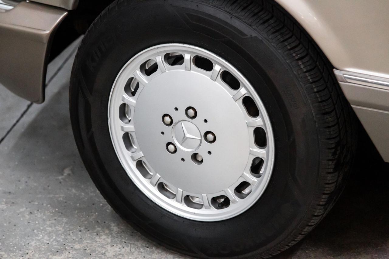 1989 Mercedes - Benz 420 SEL