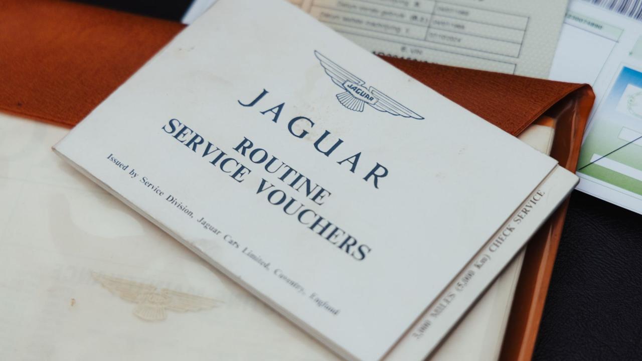 1969 Jaguar E-Type Series 2 4.2 Fixed Head Coupe