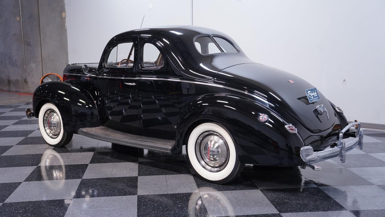 1940 Ford Deluxe Coupe