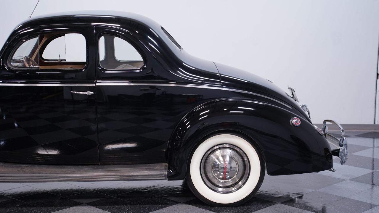 1940 Ford Deluxe Coupe
