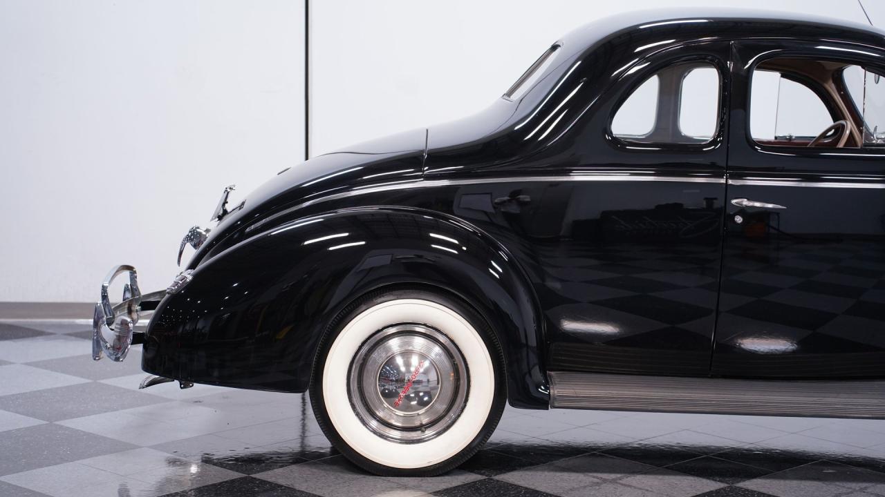 1940 Ford Deluxe Coupe