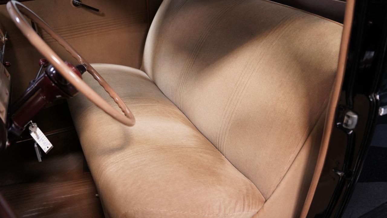 1940 Ford Deluxe Coupe