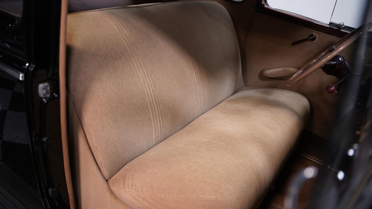 1940 Ford Deluxe Coupe