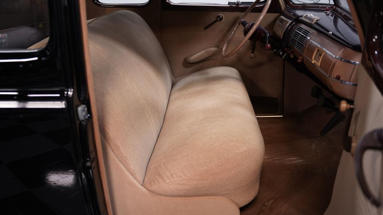 1940 Ford Deluxe Coupe