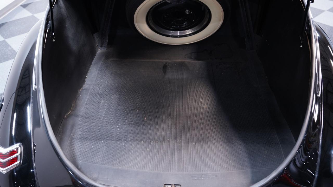 1940 Ford Deluxe Coupe