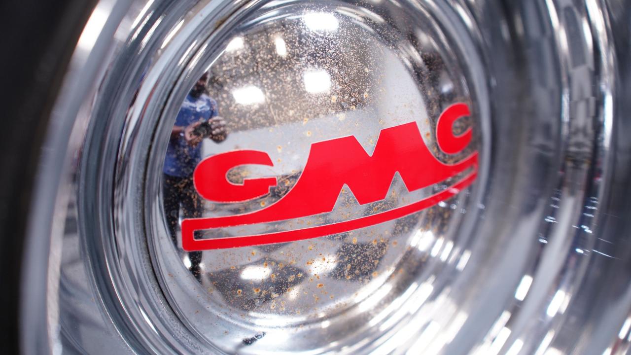 1954 GMC 100 5 Window