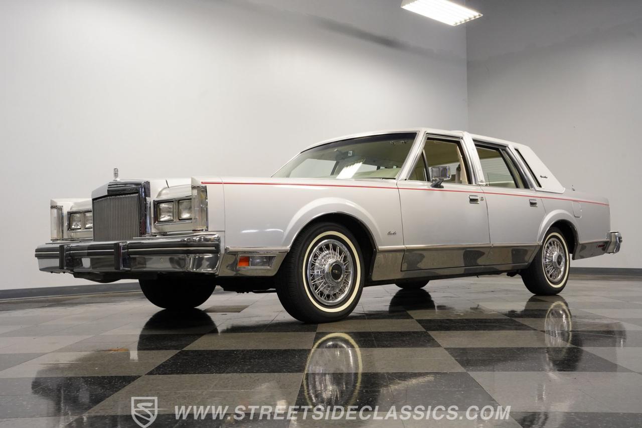 1984 Lincoln Town Car Signature Series