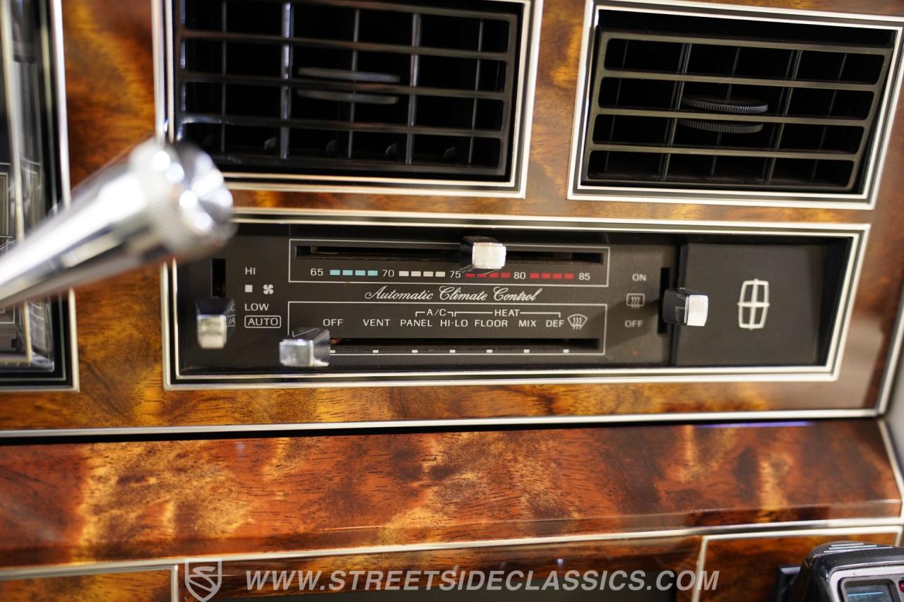 1984 Lincoln Town Car Signature Series