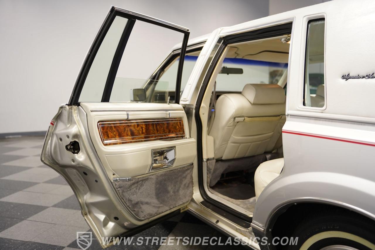 1984 Lincoln Town Car Signature Series