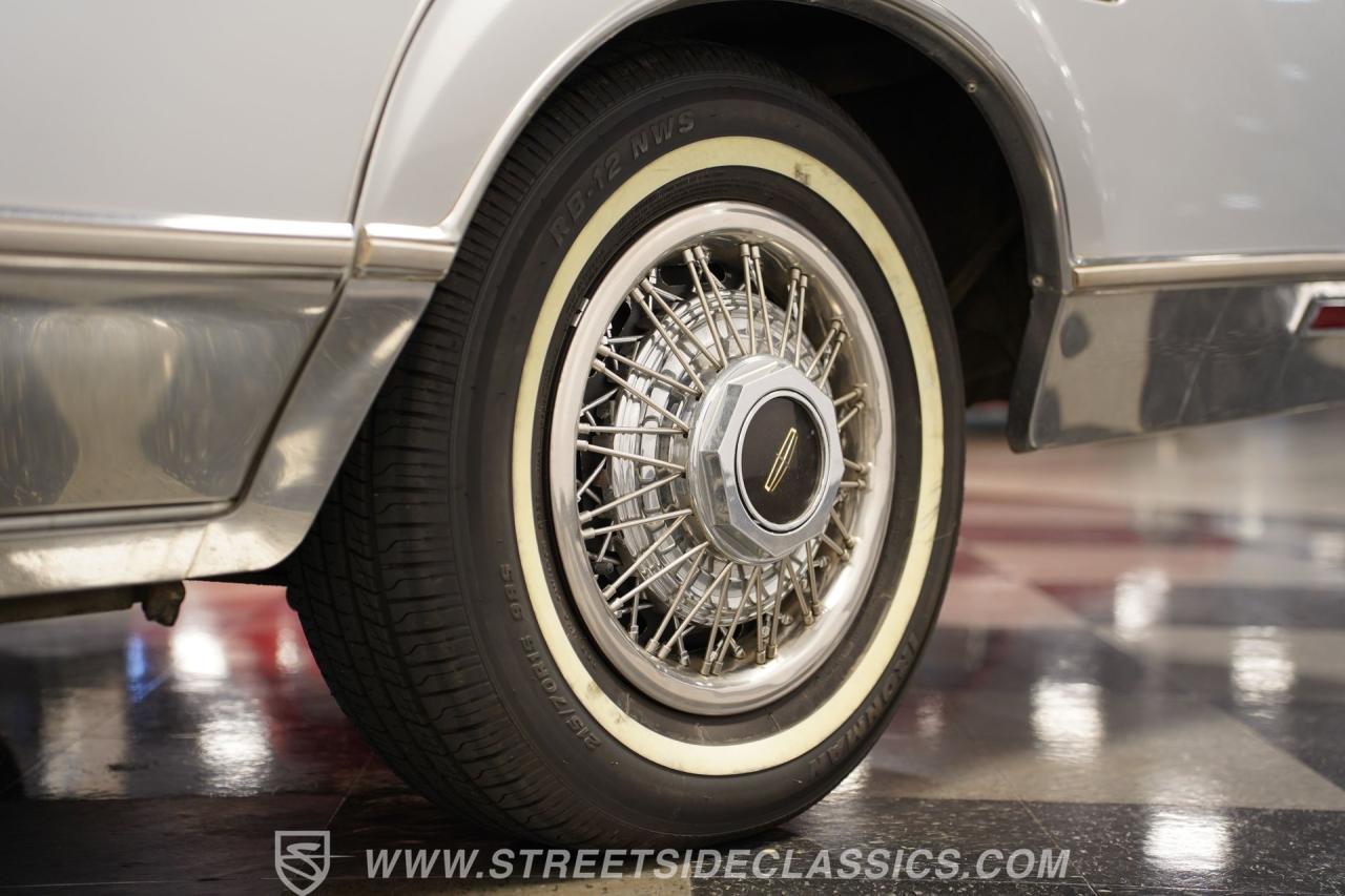 1984 Lincoln Town Car Signature Series