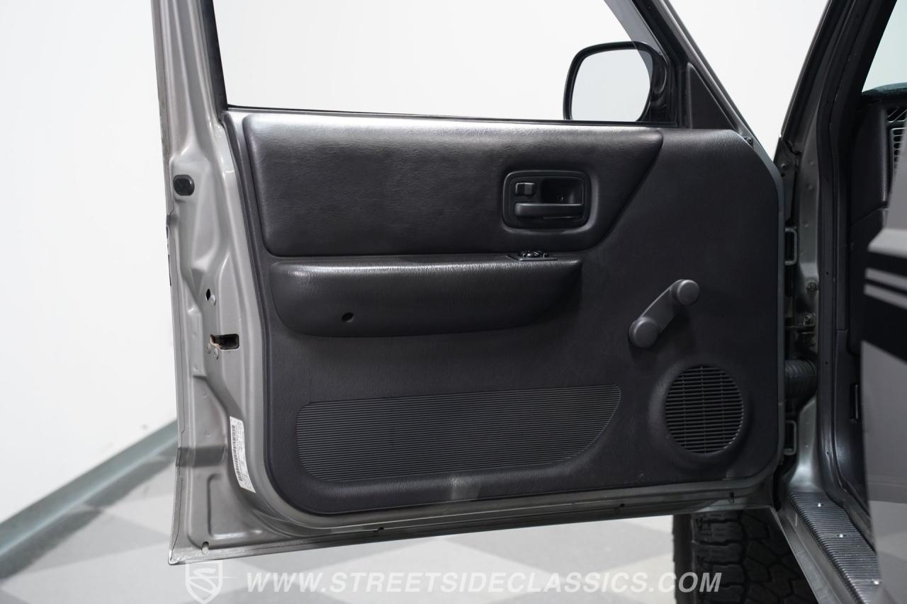 2000 Jeep Cherokee Sport 4X4