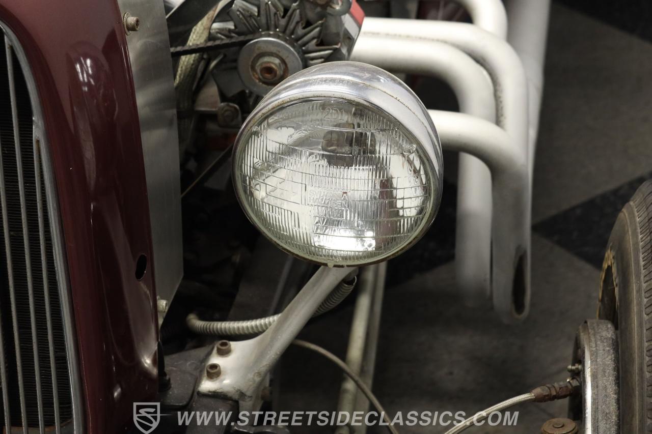 1931 Ford 5-Window Coupe