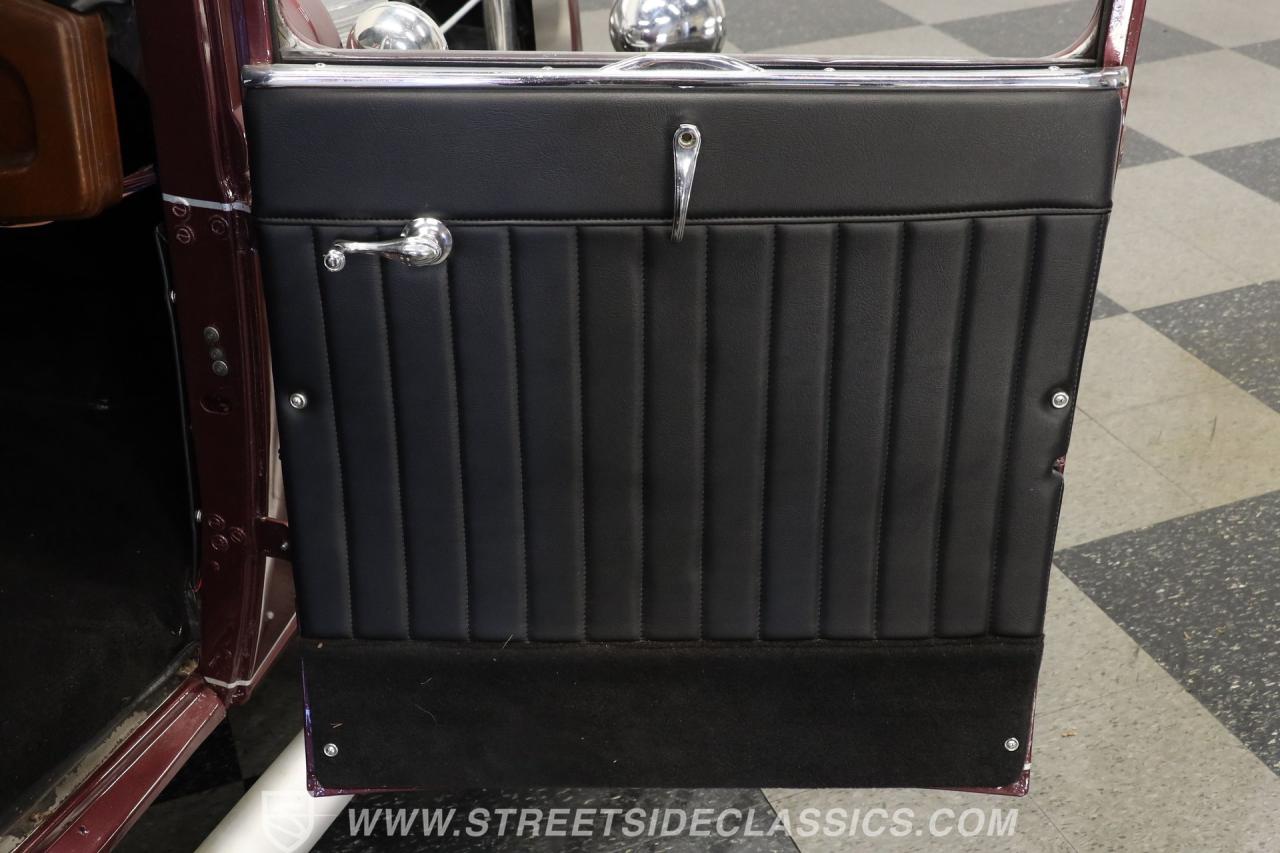 1931 Ford 5-Window Coupe