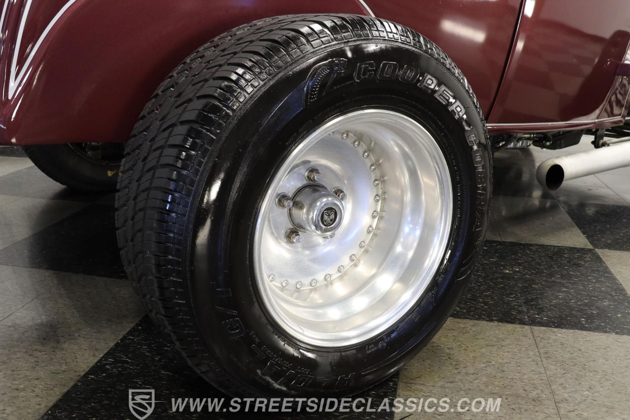 1931 Ford 5-Window Coupe