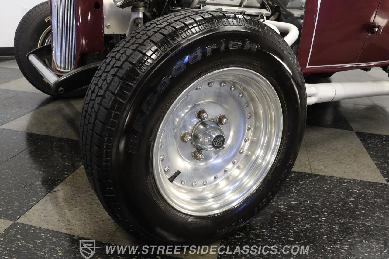 1931 Ford 5-Window Coupe