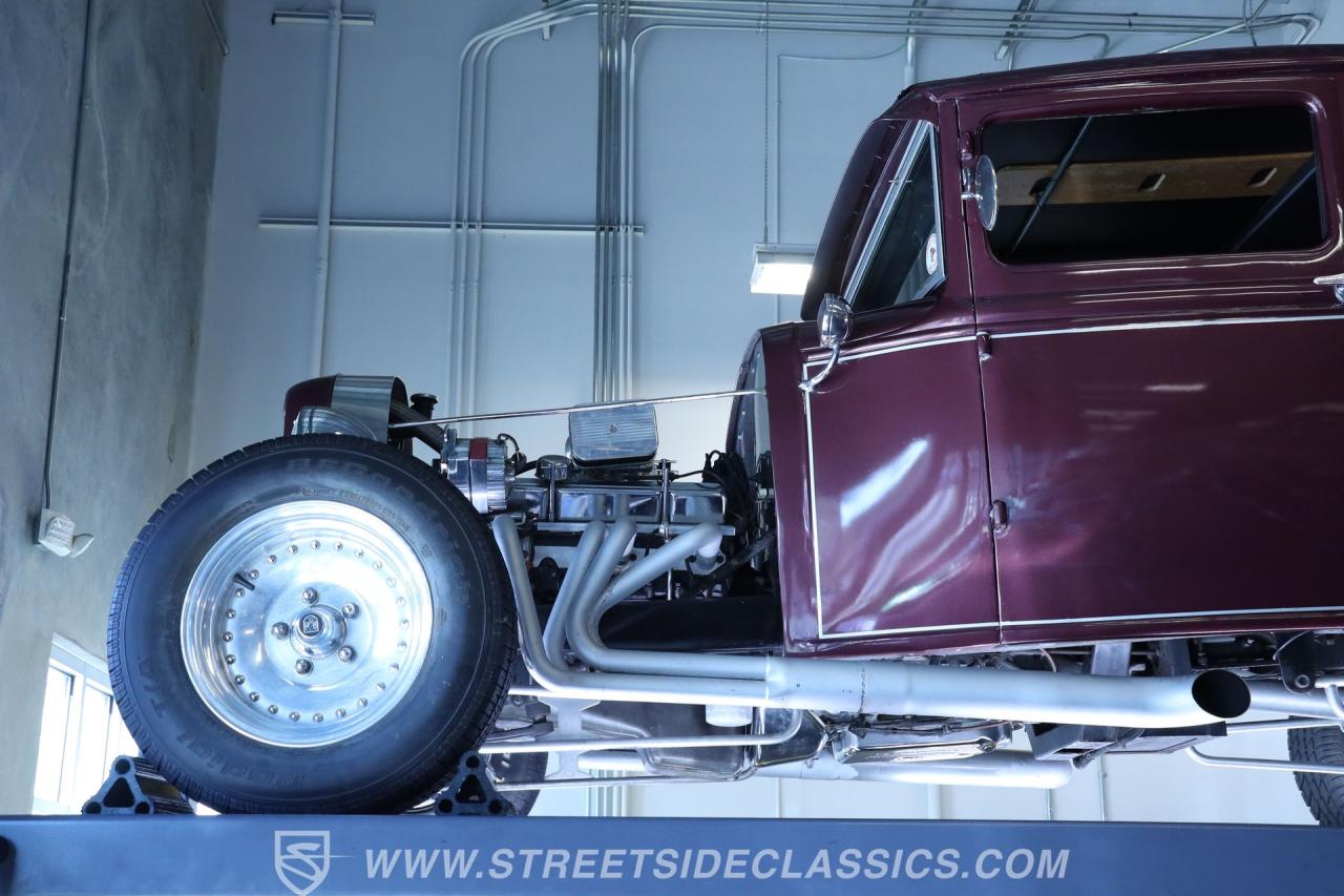 1931 Ford 5-Window Coupe