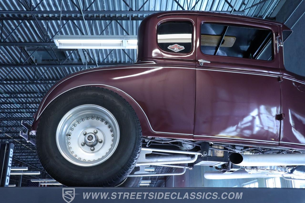 1931 Ford 5-Window Coupe