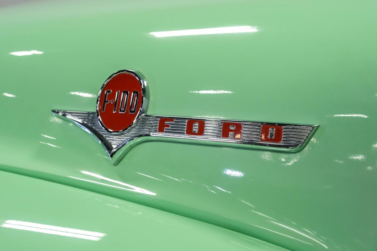 1956 Ford F-100
