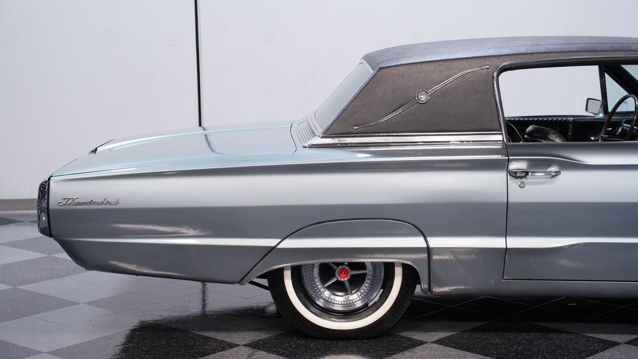 1966 Ford Thunderbird Town Landau