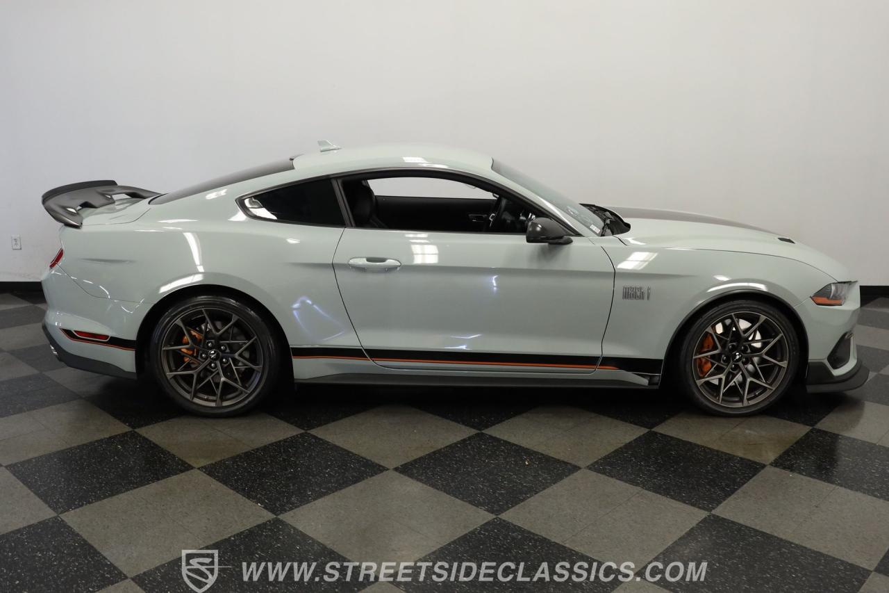 2022 Ford Mustang Mach 1