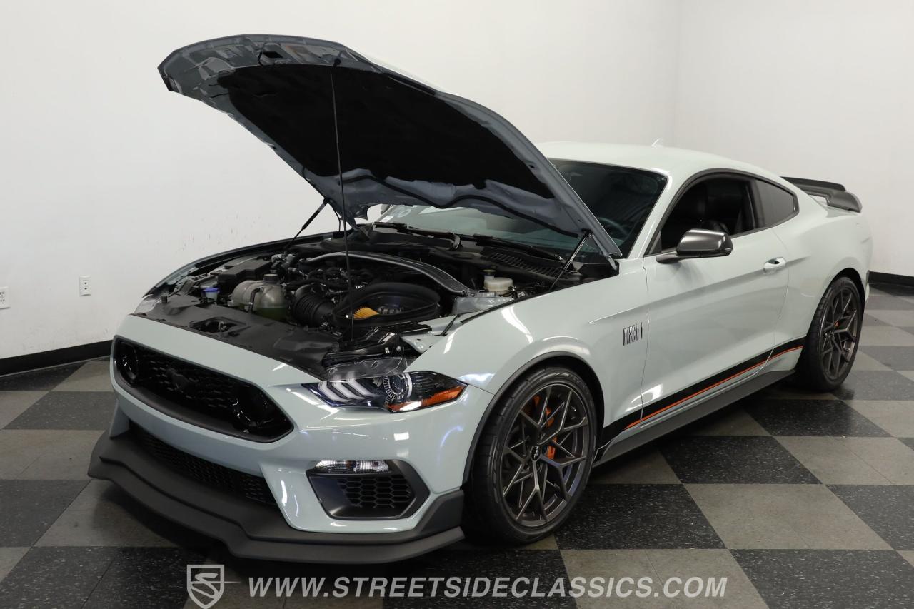 2022 Ford Mustang Mach 1