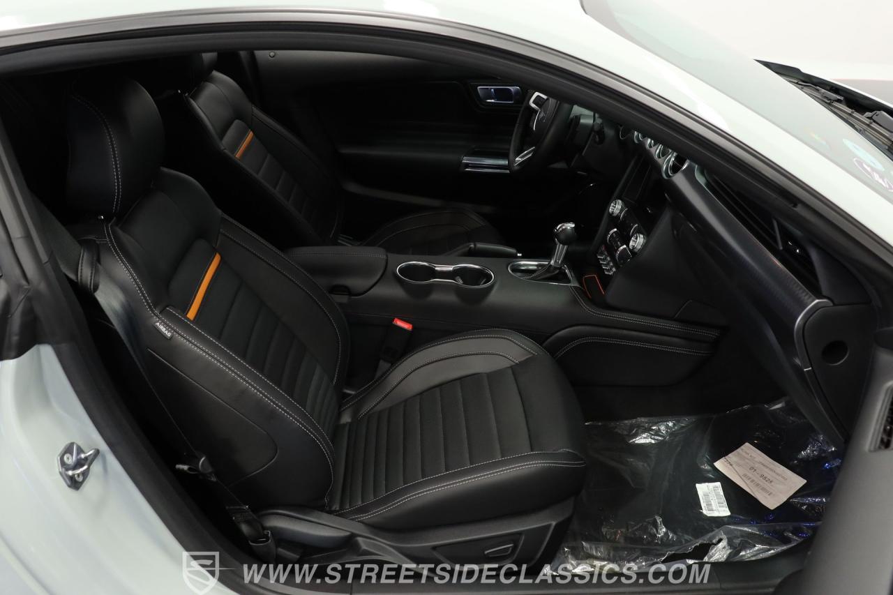 2022 Ford Mustang Mach 1