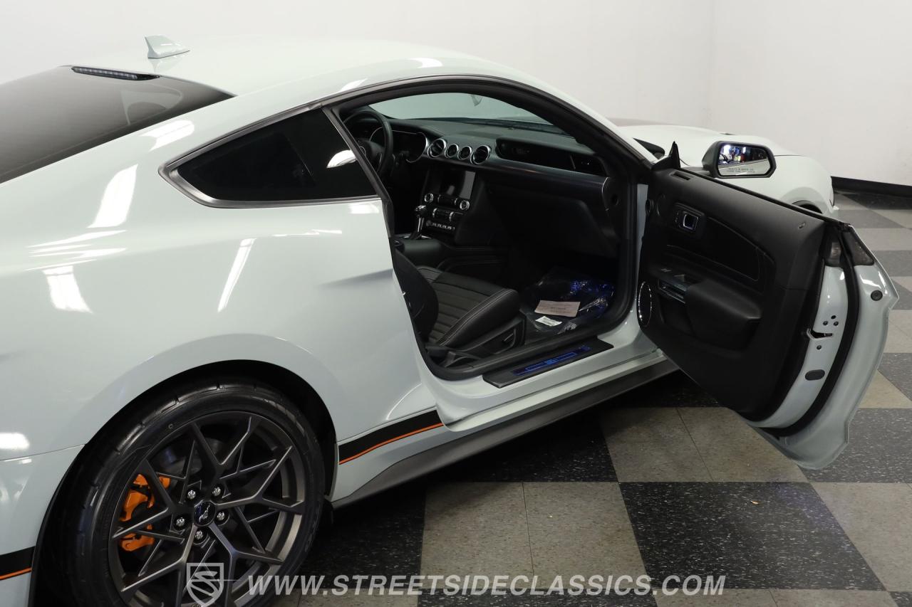 2022 Ford Mustang Mach 1