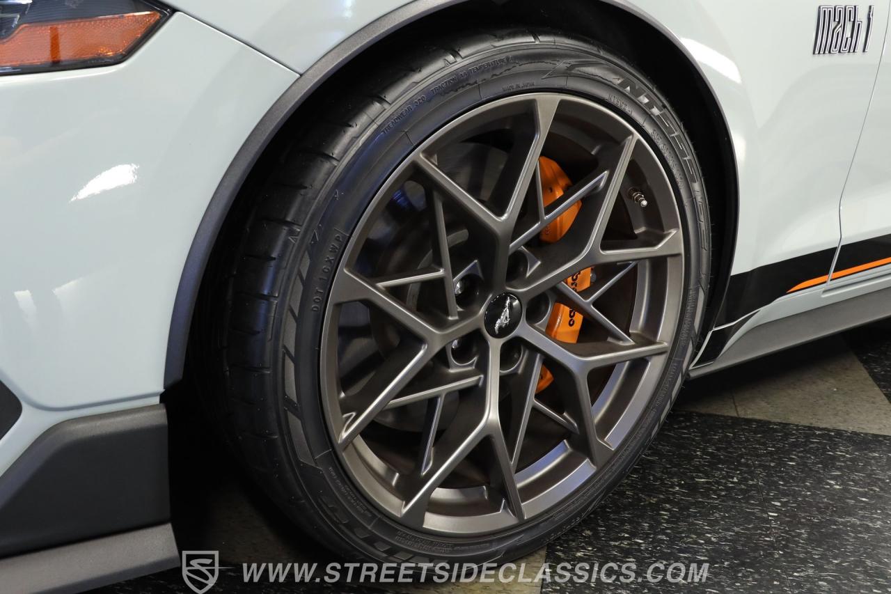 2022 Ford Mustang Mach 1