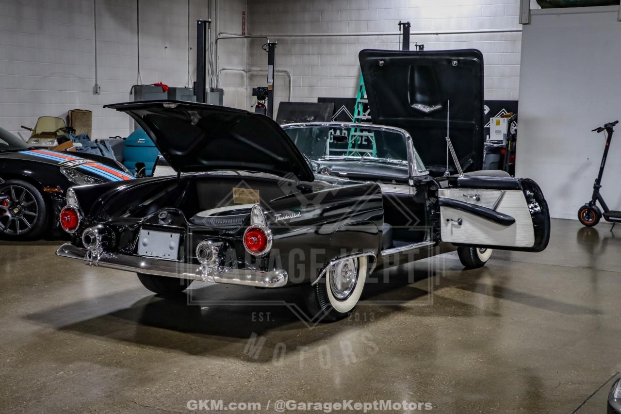 1955 Ford Thunderbird